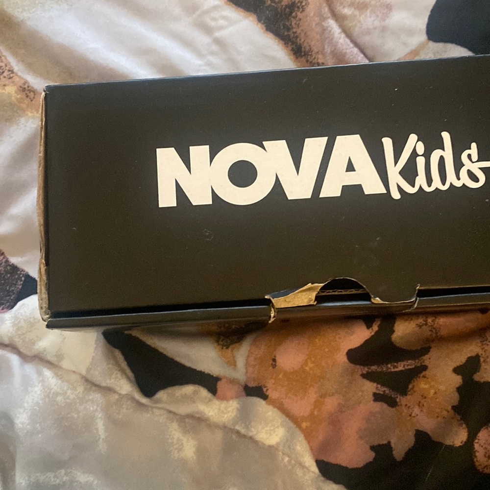 Fashion Nova Sandals (kids)
